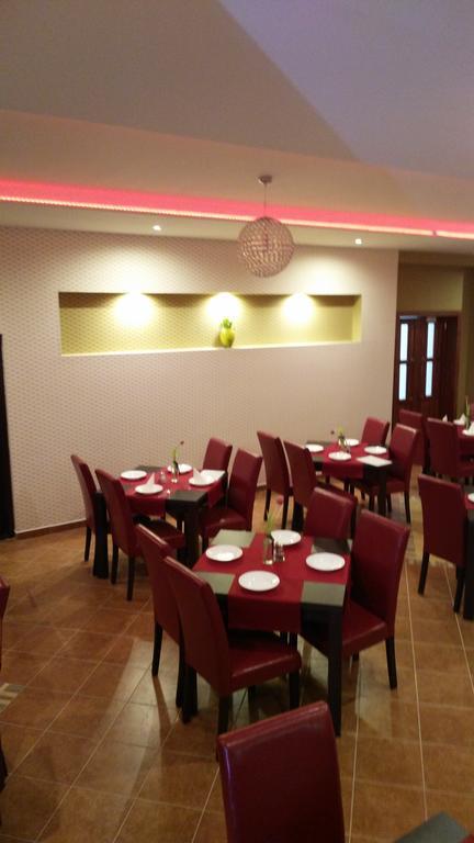 Hotel Gula Batizovce Екстер'єр фото