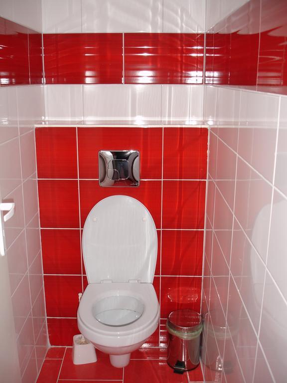 Hotel Gula Batizovce Екстер'єр фото
