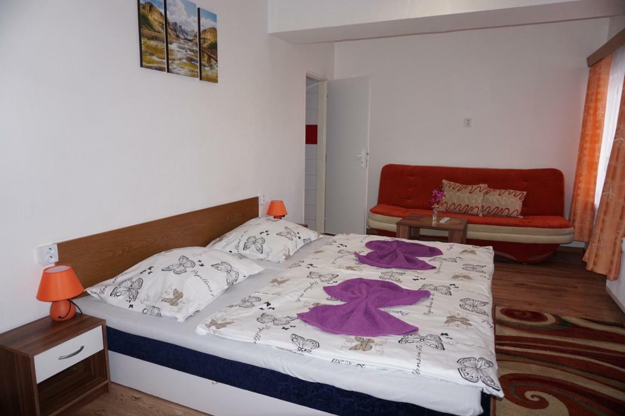 Hotel Gula Batizovce Екстер'єр фото