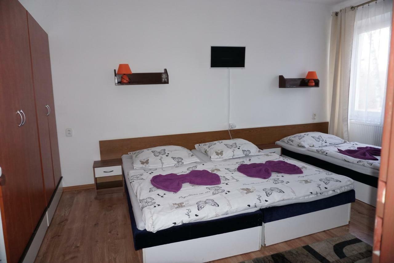 Hotel Gula Batizovce Екстер'єр фото